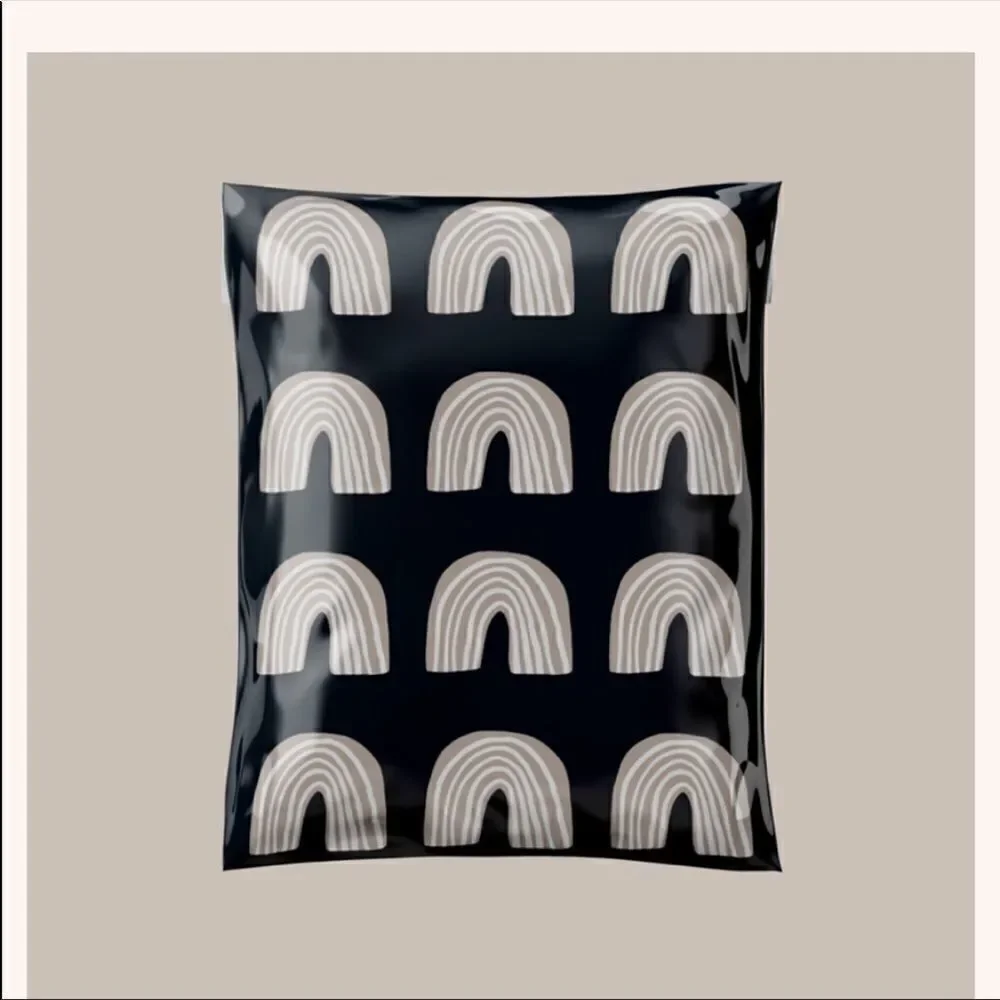 Poly mailers mix